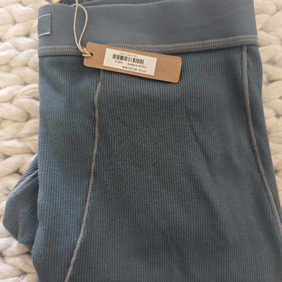 Skims Kyanite Leggings - Picture 2 of 3